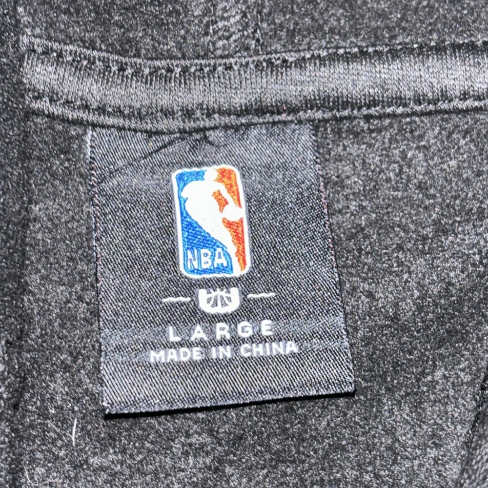 NBA men’s Philadelphia 76’ers black and grey hooded sweatshirt size large - Picture 3 of 8